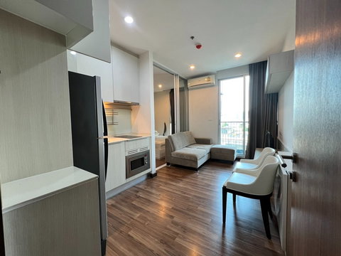 💖💖[เช่า] Condo Chewathai Interchange ติดรถไฟฟ้า MRT เตาปูน  พร้อมอยู่/ 1 ห้องนอน ราคา 12,000  บาท สอบถามได้นะคะ Line ID = atfirm2010 💖💖