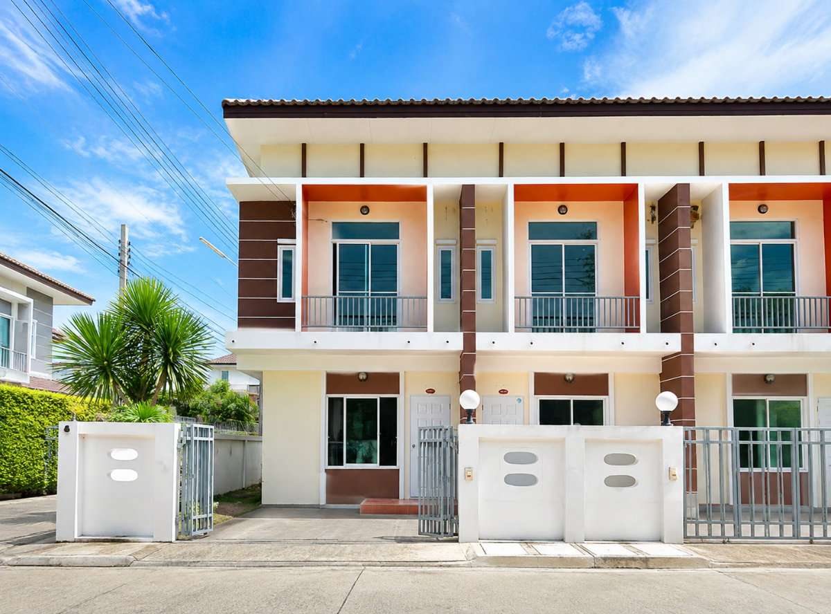 ให้เช่าทาวน์โฮมใหม่ หลังริม ม.บ้านงามเจริญ22 บ่อวิน ศรีราชา