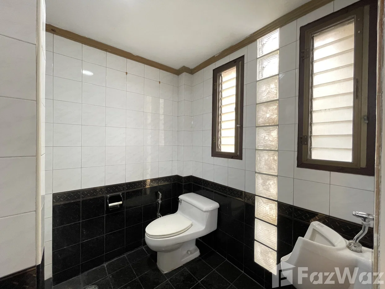 รูป ทาวน์เฮ้าส์ให้เช่า 4 ห้องนอน ใน คลองตันเหนือ, กรุงเทพมหานคร 6717440 - รูปที่ 30/32