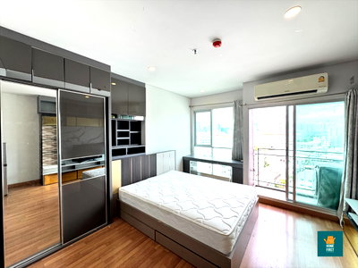 Condos for rent Rajamangala University of Technology Krungthep : Lumpini Place Ratchada - Sathu, 24 sq m, fully furnished, 9,500 baht per month.