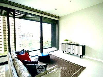 ขายคอนโด : ใกล้ BTS พร้อมพงษ์ 100 ม. | 2 ห้องนอน Vittorio Sukhumvit 39 (ID 3237865)