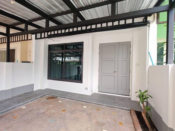 3-bed townhouse for sale, 23.7 sq wah, Vista Park Viphavadi