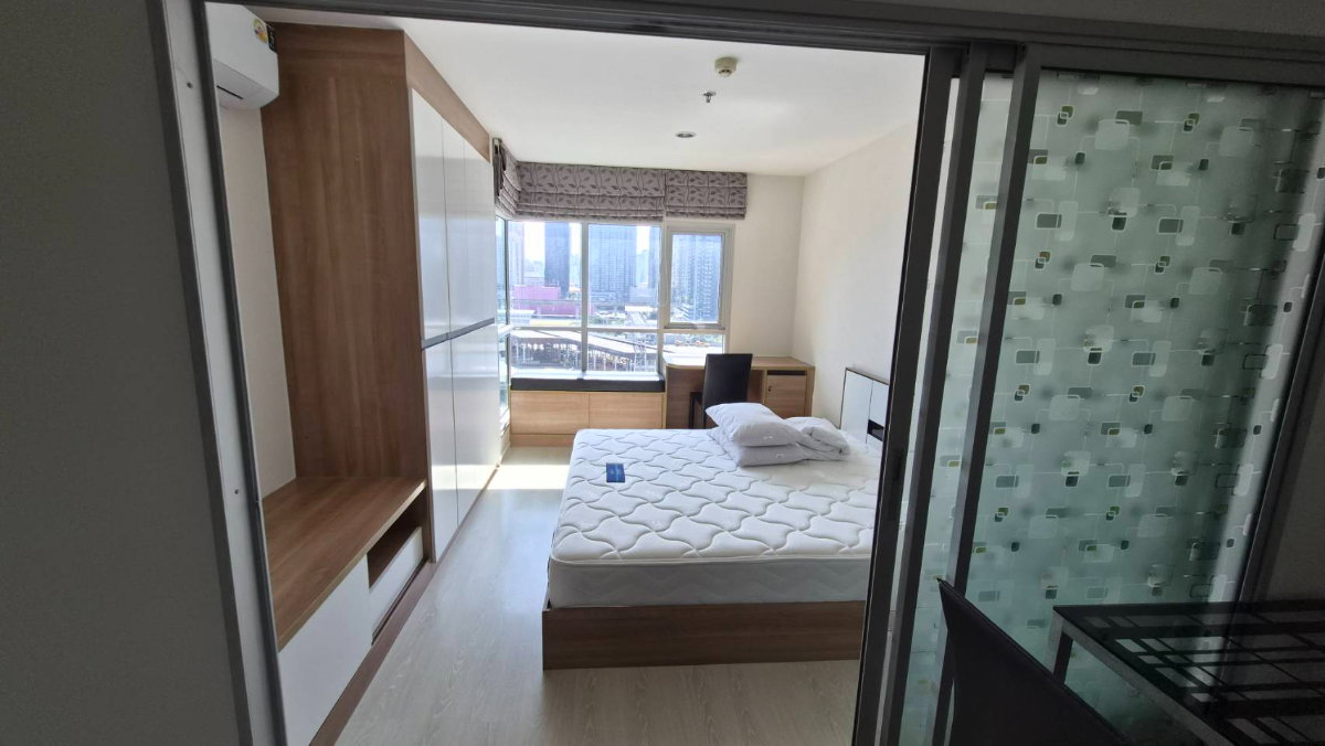 รูป ขาย Condo Aspire Rama9 ชั้น 12 ขนาด 39sqm อาคารB เฟอร์นิเจอร์ วิวทางด่วนไม่มีบัง  Built-in เปลี่ยน Wapaper + Aircon ปี 2026 - รูปที่ 2/14
