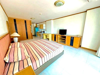 Condos for sale : Condo for sale in Sriracha, Bay View, sea view, prime location in the heart of Sriracha.