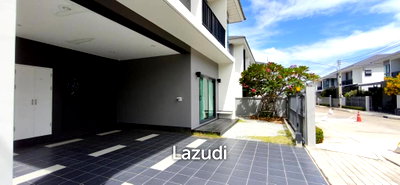 Houses for sale Chonburi : Magnificent 4-Bedroom Family Residence in Supalai Parkville