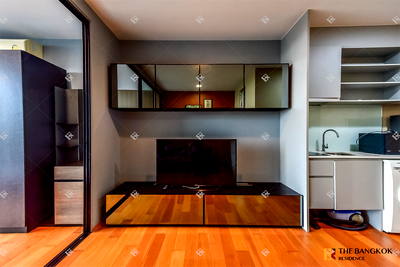 Condos for sale : Noble Revo Silom Move-in Ready, Just Bring Your Stuff near BTS Surasak