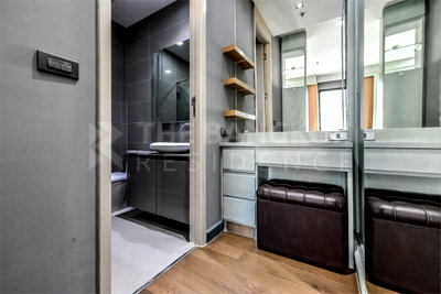 Condos for sale : M Phayathai Easy Start with a City Dweller Lifestyle near Airport Rail Link Phaya Thai Station