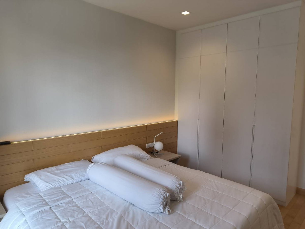 รูป บ้าน 3 ชั้น Pool Villa พระราม 9 | 2 นอน plus 1 เอนกประสงค์ 4 ห้องน้ำ | 300 ตร.ม. **ค่าเช่า 110,000 บาท** นัดชม แอดไลน์ ID: @property.ma - รูปที่ 6/12