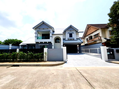 บ้านเดี่ยว นนทบุรี : ลัดดารมย์ ปิ่นเกล้า (หลังมุม) ติดถนนกาญจนาภิเษก