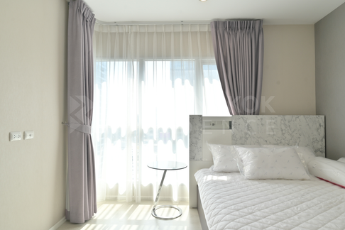 Aspire Rama 9 Condo in High-potential, Central City Location near MRT Rama 9 Station