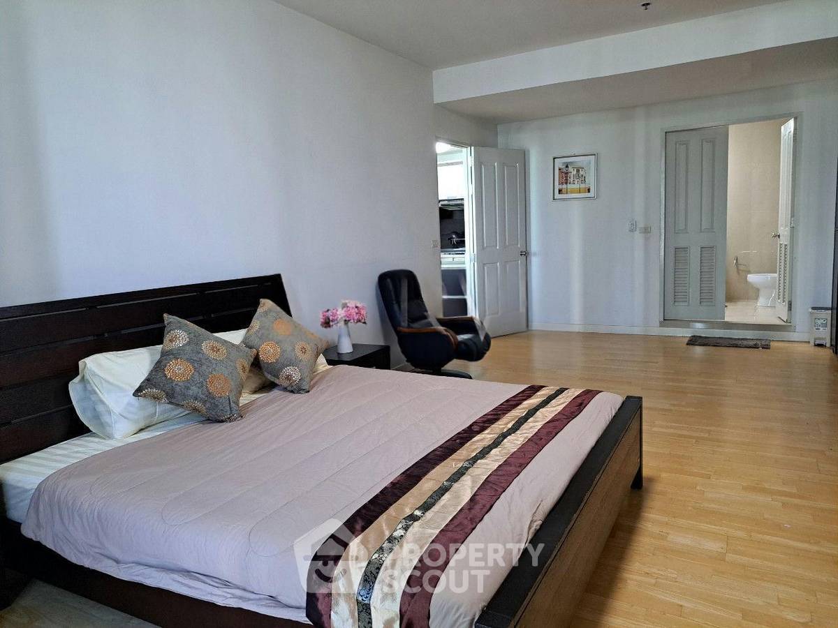 รูป 75 ตร.ม. 1 ห้องนอน Baan Sathorn Chaopraya ใกล้ BTS กรุงธนบุรี (ID 3235921) - รูปที่ 9/15