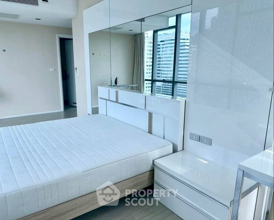 รูป คอนโด 2 ห้องนอน 117 ตร.ม. The Room Sukhumvit 21 ใกล้ MRT สุขุมวิท (ID 3189020) - รูปที่ 8/11