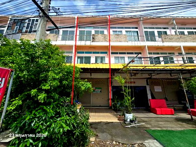 Shophouses for sale Kamphaeng Phet : SHOP HOUSE 22.4 Sq.w. Khlong Khlung Kamphaeng Phet for 2.1M