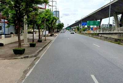 ที่ดิน วิทยาลัยพณิชยการบางนา : ขายที่ดินเปล่า แปลงหัวมุม บางนา-ตราด กม.3 ใกล้ Central บางนา