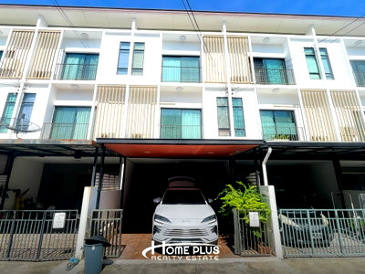 Townhouses for sale Phatthanakan Road : 🏡 Townhome for Sale – Patio Srinakarin–Rama 9
