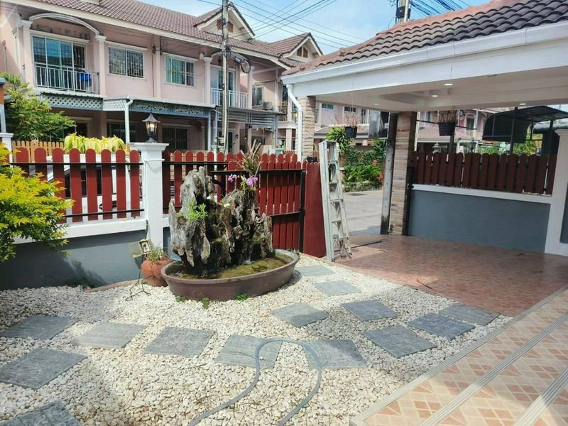 ให้เช่า Villa Park Village Sukhumvit (3 ห้องนอน & 3ห้องน้ำ)
