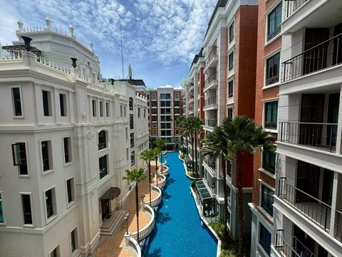 Espana condo วิวสระ เฟอร์ครบ พร้อมเข้าอยู่ ราคาเช่าเพียง 11,000 บาท