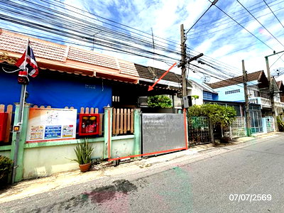Townhouses for sale Samut Sakhon Technical College  : TOWN HOUSE 18.6 Sq.w. Muang Samut Sakhon Samut Sakhon for 1.4M