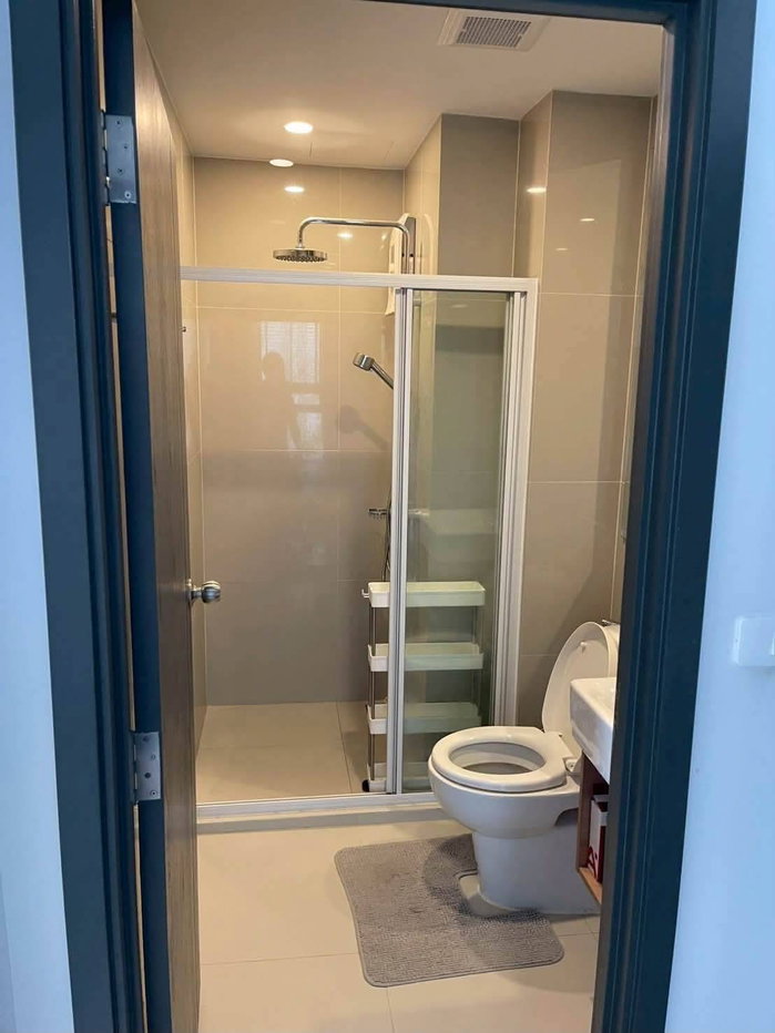 picture Condo for rent, corner unit, large size, near BTS Udom Suk  - 8/13
