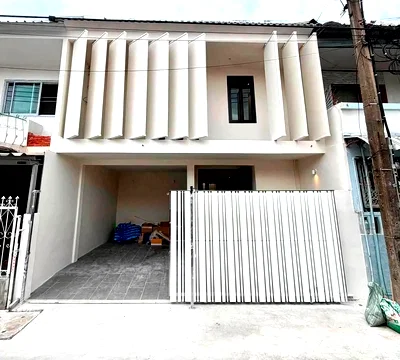 ทาวน์โฮม ถนนรัชดาภิเษก : ขาย ทาวน์เฮ้าส์ 3 ห้องนอน ใน จันทรเกษม, กรุงเทพมหานคร 6716343