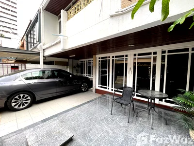 Townhouses for rent New Petchburi Road Bangkok : 4 Bedroom Townhouse for rent in Khlong Tan Nuea, Bangkok  6717440