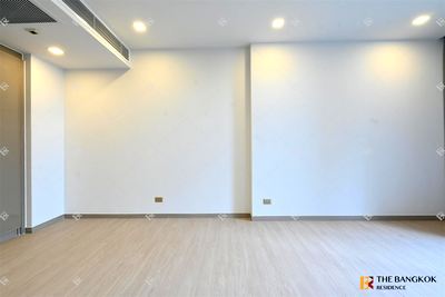 Condos for sale : Great Price, Prime Location, Dont Miss Out!! One9Five Asoke - Rama9 near MRT Rama 9 Station