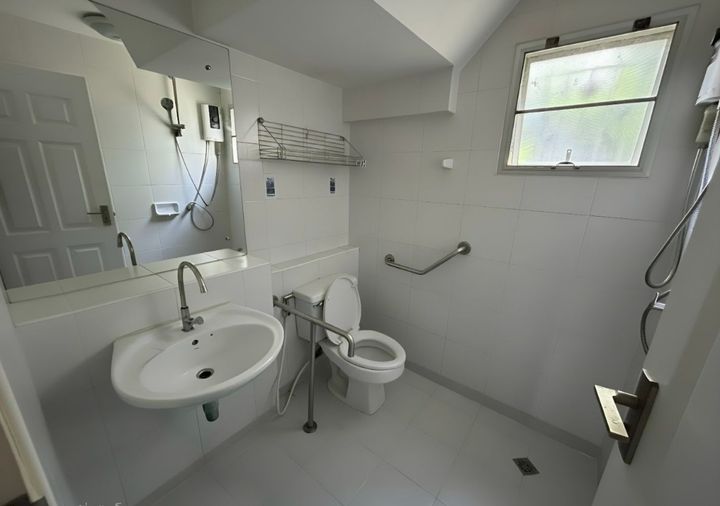 4-bed house for sale, 300 sqm, 69.1 sq wah, CHAIYAPRUEK PETCHKASEM 81