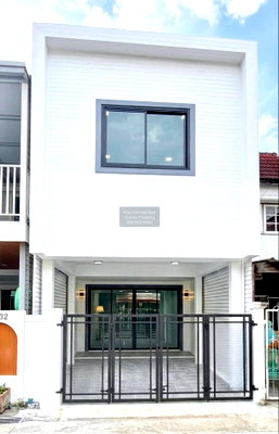 Townhouses for sale : For Sale Townhouse/Townhome  , Baan Pornthip , newly renovated , Bang Si Mueang , Mueang Nonthaburi , Nonthaburi , CX-153435 ✅ Live chat with us ADD LINE @connexproperty ✅