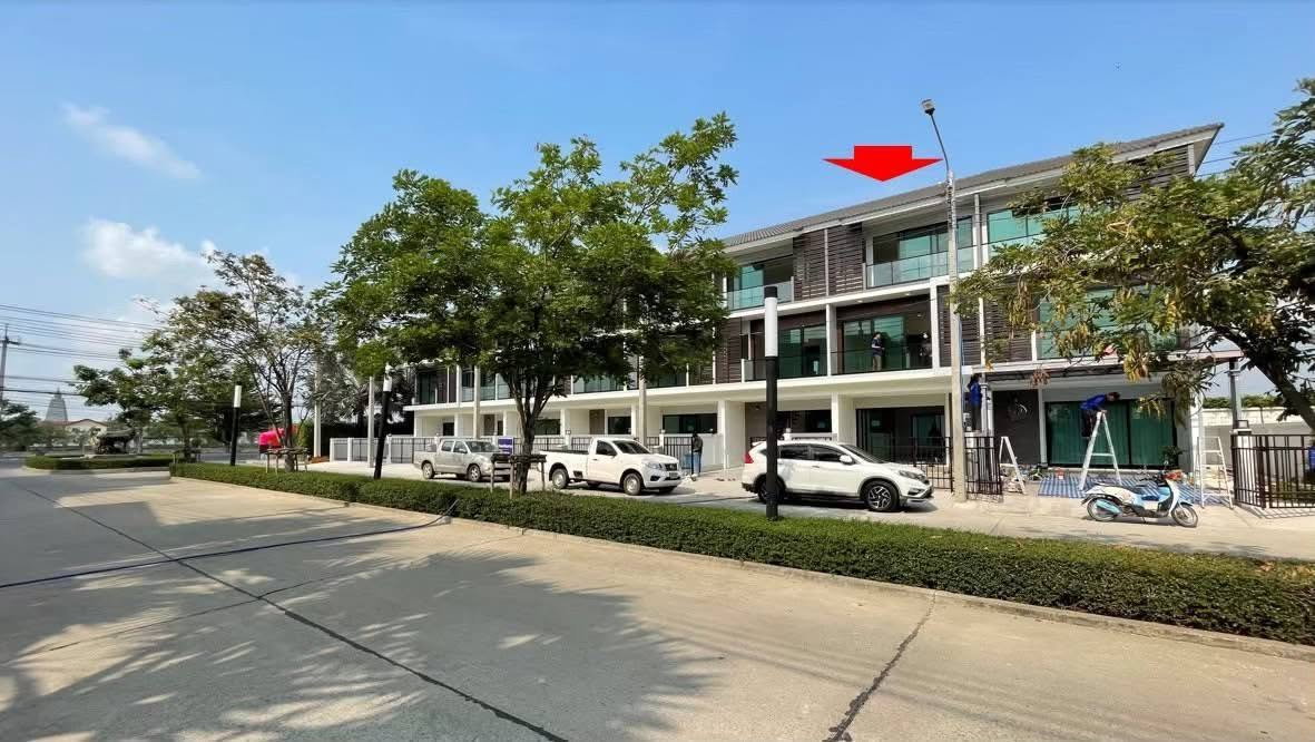 รูป 🏙 ขาย ทาวน์โฮม-โฮมออฟฟิศ 3 ชั้น ⭐️"เจ้าของขายเอง" 📌หน้าโครงการ ติดถนนใหญ่ ลาดกระบัง54 ✨เพียง 4,290,000 บาท - รูปที่ 3/11