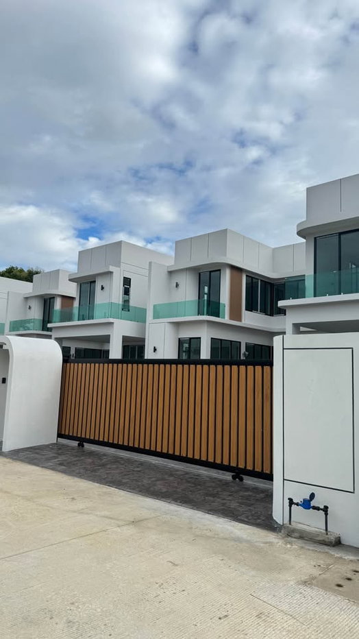 รูป 🏡 พูลวิลล่าสร้างใหม่ หมู่บ้านชาวฟ้า แม่เหียะ เชียงใหม่ ราคาพิเศษ 9.5 ล้านบาท 📞 063-664-9056 - รูปที่ 3/10