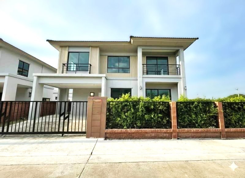 Houses for sale : Sale Detached House The Plant Bangna Wongwaen GH659
