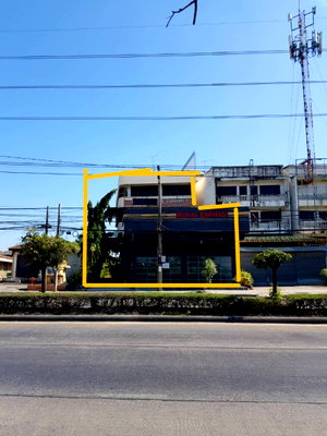 Land for sale Chalong Krung Road : Land with Warehouse & Office on Main Road, Lat Krabang