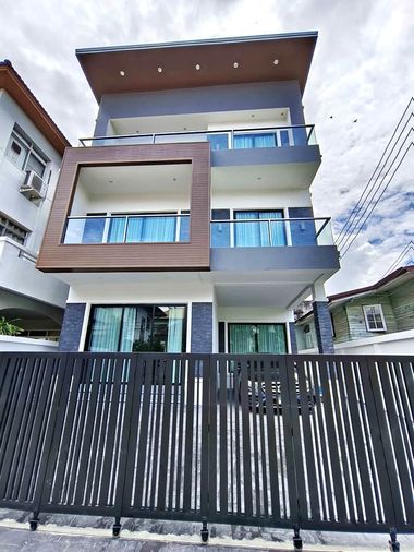ขายบ้านเดี่ยว 4 ห้องนอน 330 ตร.ม. 50 ตร.ว. เขตวัฒนา