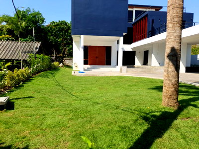 เช่าบ้านเดี่ยว วิทยาลัยเซาธ์อีสท์บางกอก :  Luxury Pool Villa สุขุมวิท 62 | 5 ห้องนอน | 700 ตร.ม. | Line: puttcapital