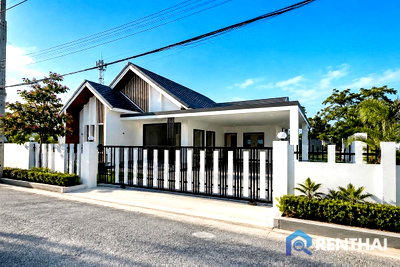 บ้านเดี่ยว บางละมุง ชลบุรี : หลังนี้น่าสนใจมาก! บ้านที่ ที่ดินใหญ่ + มีสระส่วนตัว ในงบไม่ถึง 9 ล้าน?