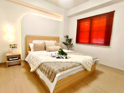 Condos for sale 700 Year Sports Arena Chiang Mai : 🏙️ For Sale! Eua Arthorn Pa Tan Condo, Corner Unit, Floor 2, Renovated, City Location, Near Government Center 📞 063-6649056