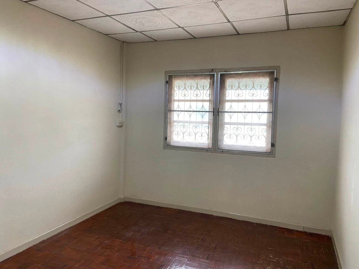รูป 🏡 ให้เช่า ทาวน์เฮาส์ เพชรเกษม 81 แบบ 2 ชั้น 2 นอน 2 น้ำ 18 ตรว 7000 บาท - รูปที่ 6/9