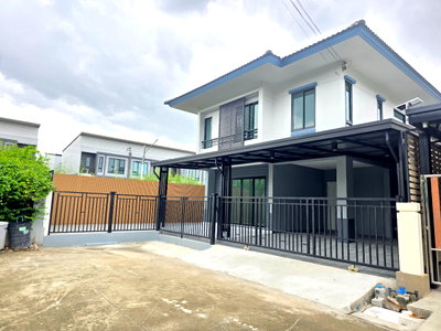บ้านแฝด ปทุมธานี : บ้านแฝด สไตล์บ้านเดี่ยว ​พื้นที่กว้างขวาง  หมู่บ้านพฤกษาวิลเลจ 21 ดีไลท์  ลำลูกกาคลอง4  เข้าอยู่ได้เลย ตกแต่งใหม่ สวยงามมากๆ หลังมุมใน