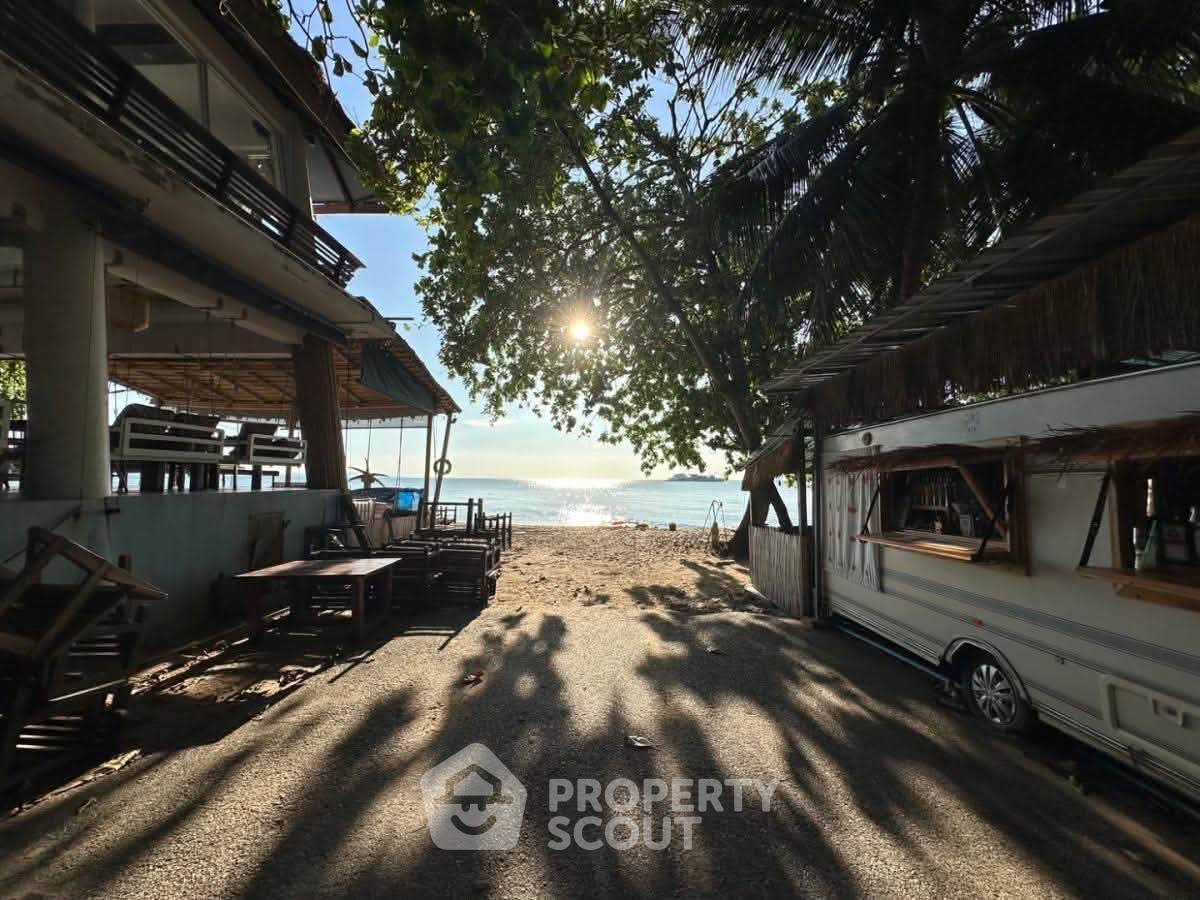 รูป วิลล่า 5 ห้องนอน 260 ตร.ม. บ้าน เทวารัณย์ นาจอมเทียน พัทยา (ID 3240277) - รูปที่ 13/18