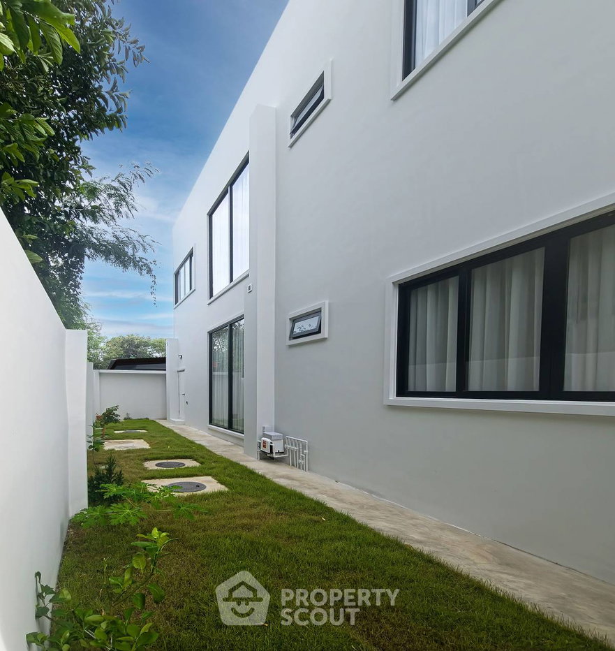 รูป วิลล่า 4-ห้องนอน ใน หินเหล็กไฟ (ID 3079474) - รูปที่ 22/23