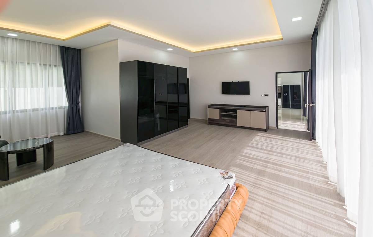 รูป วิลล่า 4-ห้องนอน ใน หินเหล็กไฟ (ID 3079474) - รูปที่ 3/23