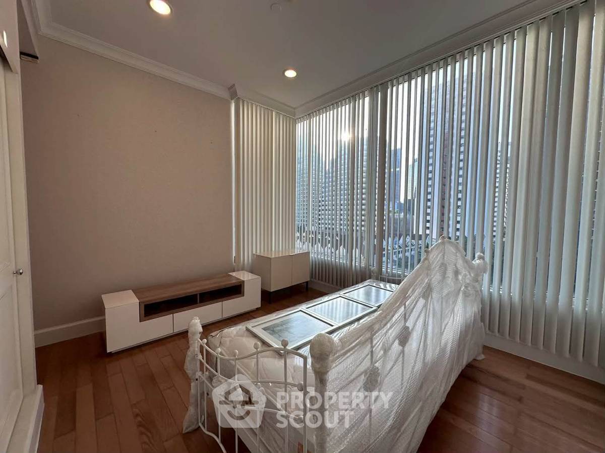 รูป คอนโด 3 ห้องนอน Royce Private Residences ใกล้ MRT สุขุมวิท (ID 3125004) - รูปที่ 9/11