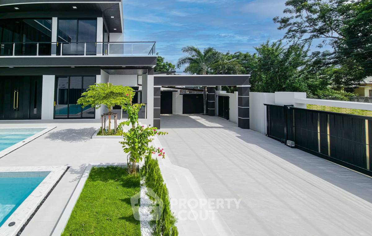 รูป วิลล่า 4-ห้องนอน ใน หินเหล็กไฟ (ID 3079474) - รูปที่ 6/23