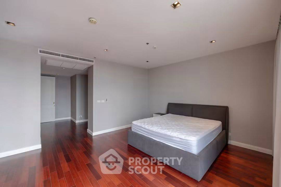 รูป ใกล้ BTS เพลินจิต 200 ม. | คอนโด 4 ห้องนอน 215 ตร.ม. Athenee Residence (ID 3212948) - รูปที่ 10/13
