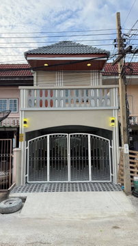 หมู่บ้านหงส์ประยูร 1 บางบัวทอง ใกล้สี่แยกบางพลู ใกล้รถไฟฟ้า ทาวน์เฮาส์ 2 ชั้น ตกแต่งใหม่  การเดินทางสะดวกมากๆ