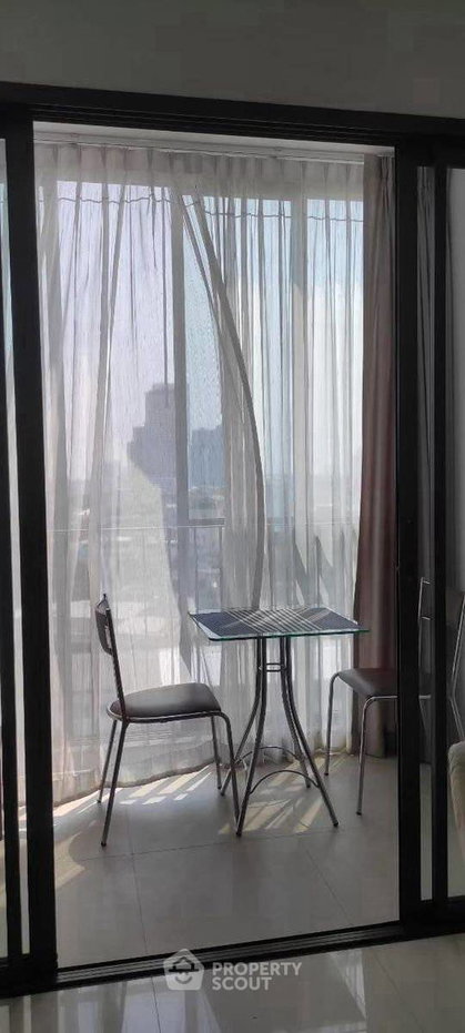 รูป ใกล้ BTS Krung Thon Buri เพียง 100 ม. | คอนโด 1 ห้องนอน Ideo Sathorn-Taksin (ID 3242561) - รูปที่ 5/9