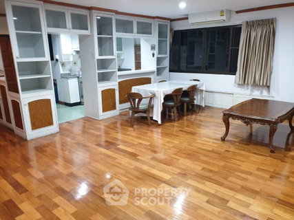 รูปภาพ 3-BR La Maison Sukhumvit 22 Condominium Near MRT Queen Sirikit (ID 385075)