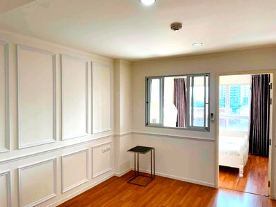 Condos for sale : For Sale Lumpini Ville Cultural Center, 35sqm. 1 Bed, Just 1.99 MB, Near MRT Huai Khwang 