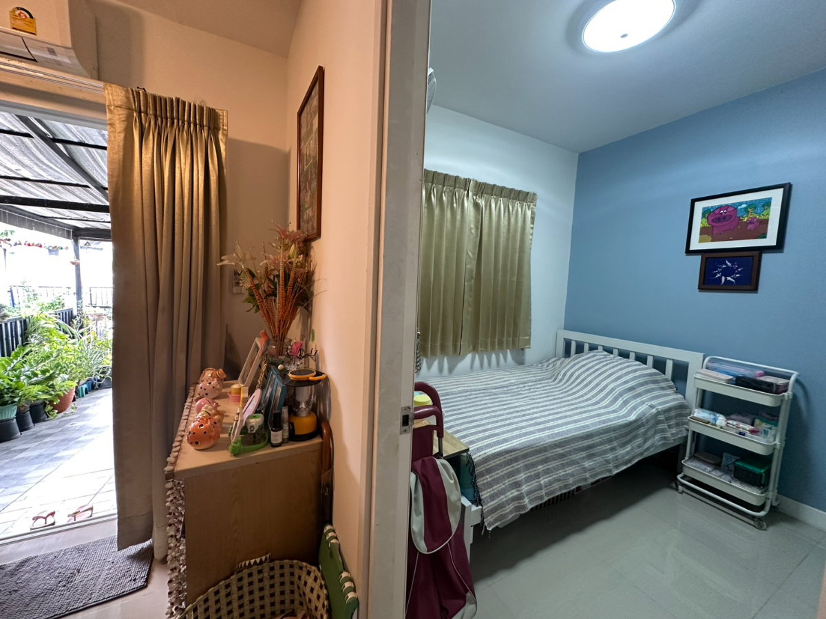 รูป ขายทาวน์โฮมหลังริม 4 ห้องนอน โซนต้นโครงการ Lio Bliss (Lalin Town) เทพารักษ์–ตำหรุ | เพียง 2.75 ล้านบาท - รูปที่ 2/15