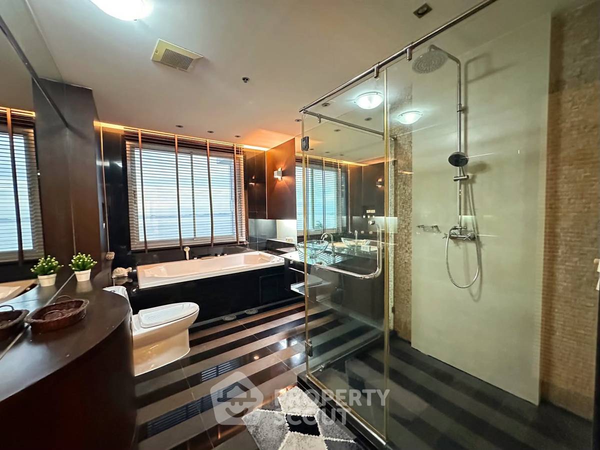 picture Spacious 2-BR 187 Sqm At Ananya Naklua Condominiums (ID 3243180) - 9/20